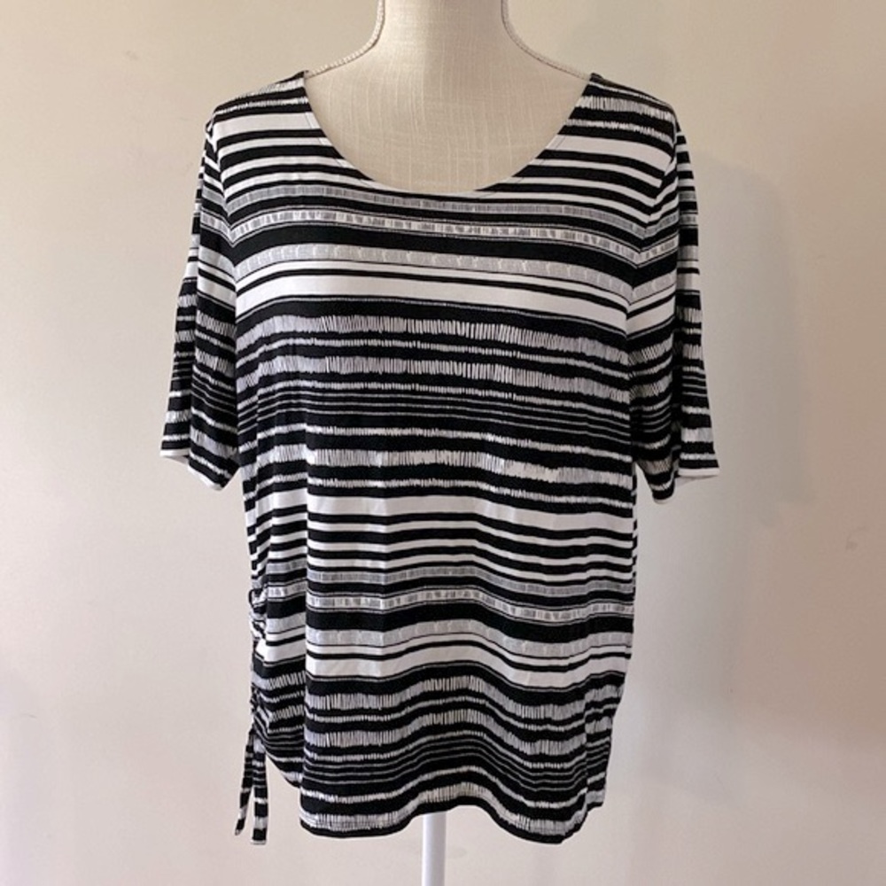 Chico’s woman’s knit top, striped, rushed side, back white short sleeve sz 2-L